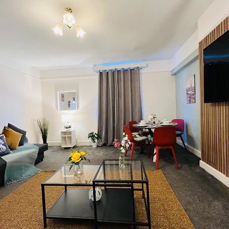 2-Bedroom&Living Room Budget Apartment in Central Londen Buitenkant foto